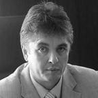 Хайретдинов Рустам Рафаилович,  главный инженер, кандидат геолого-минералогических наук, заслуженный нефтяник УР